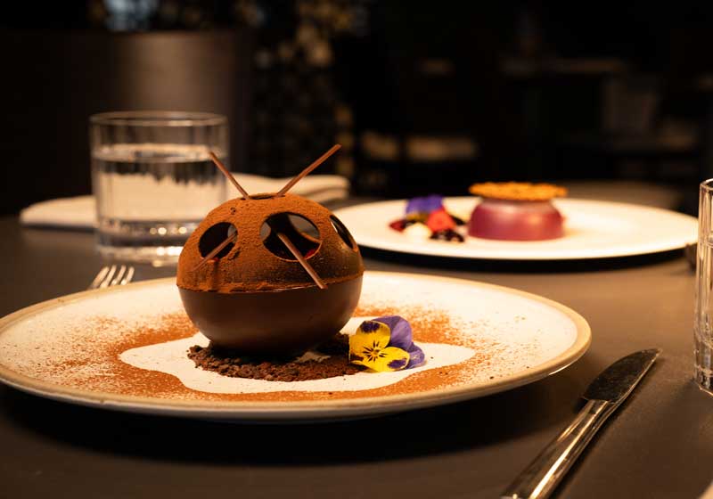 Farm-fresh Dining Meets City Sophistication at Windows Restaurant