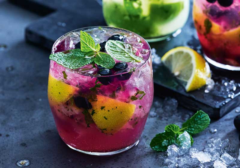 Sunset Cocktails: 5 Refreshing Recipes to Sip as the Sun Goes Down