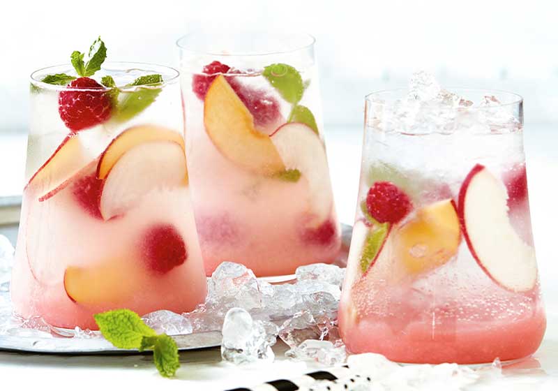 Sunset Cocktails: 5 Refreshing Recipes to Sip as the Sun Goes Down