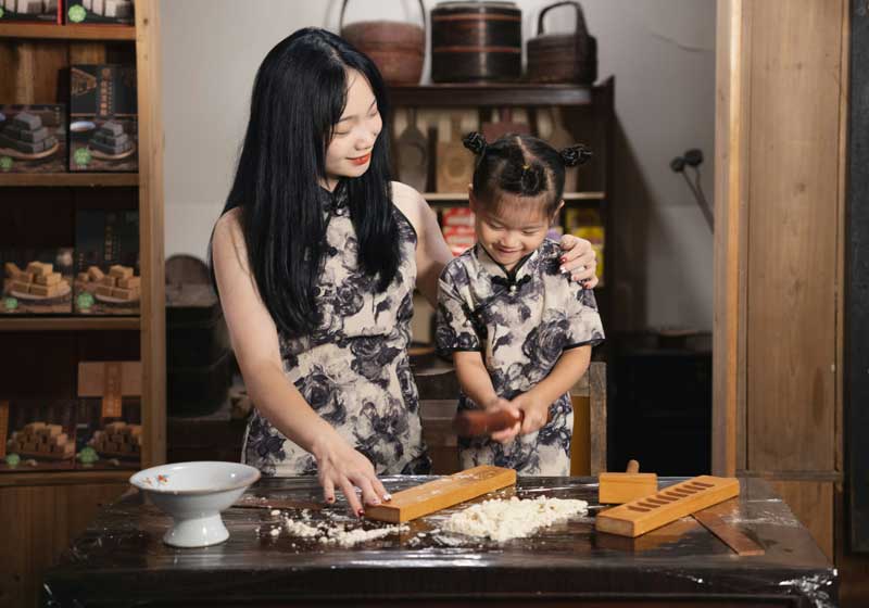 Cookbook or Heirloom? A Conversation on Culinary Inheritance