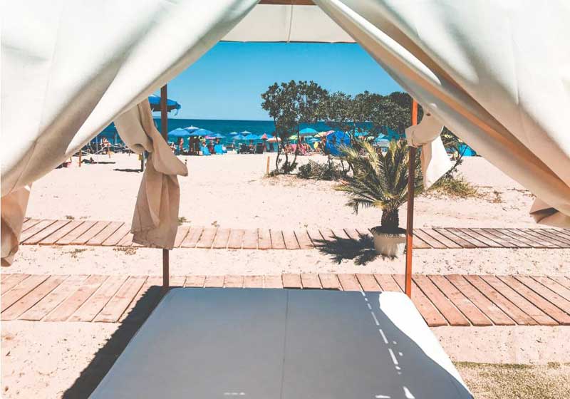 Sunburnt & Unbothered: The Luxe Guide to Christmas on the Road (Without Slumming It)