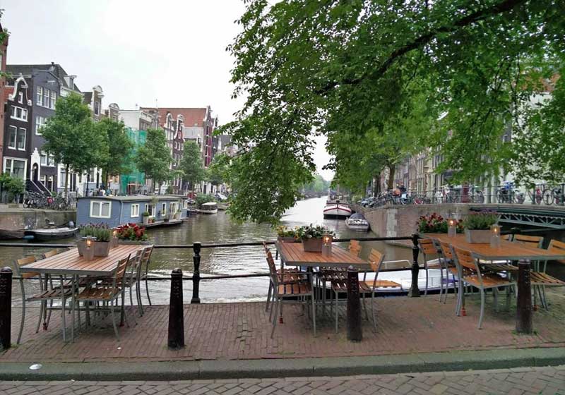 Dine on the Line: Celebrate NYE at the World’s Most Futuristic Restaurants