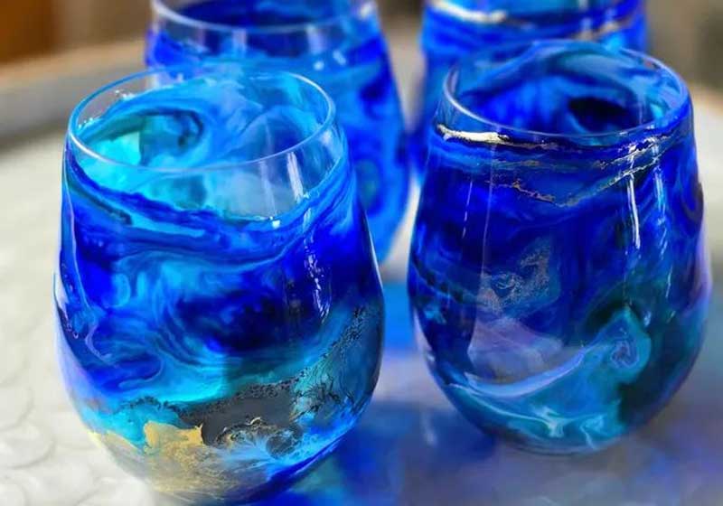 New Year’s Poolside: High-end ‘Plastic’ Tumblers That Bring the Sparkle