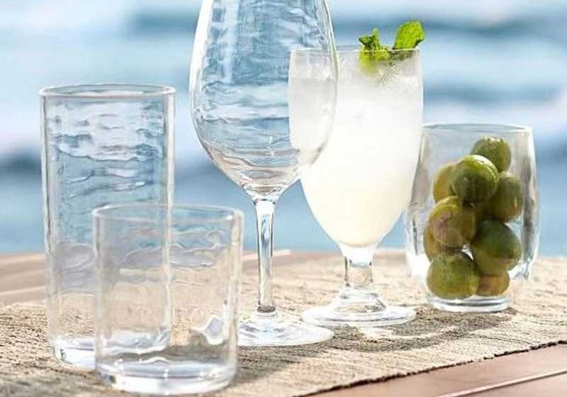 New Year’s Poolside: High-end ‘Plastic’ Tumblers That Bring the Sparkle