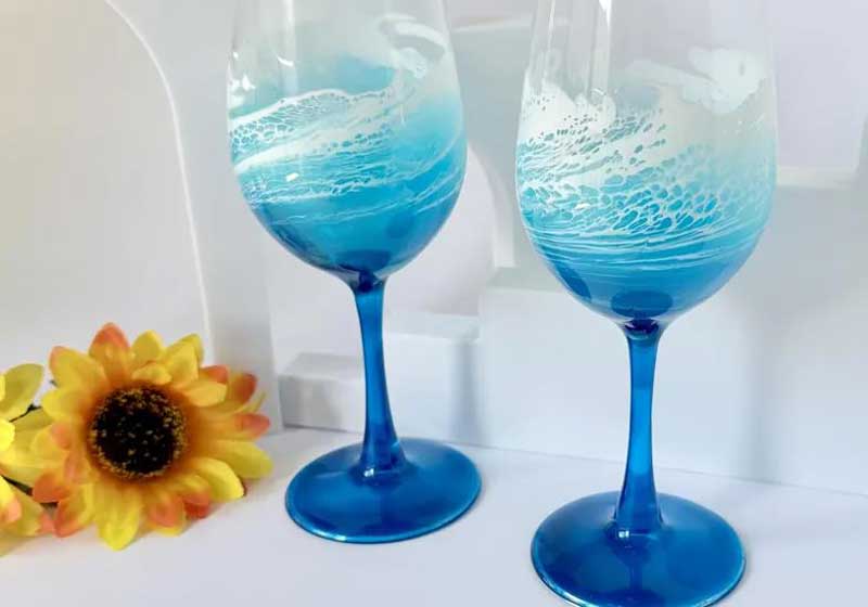 New Year’s Poolside: High-end ‘Plastic’ Tumblers That Bring the Sparkle