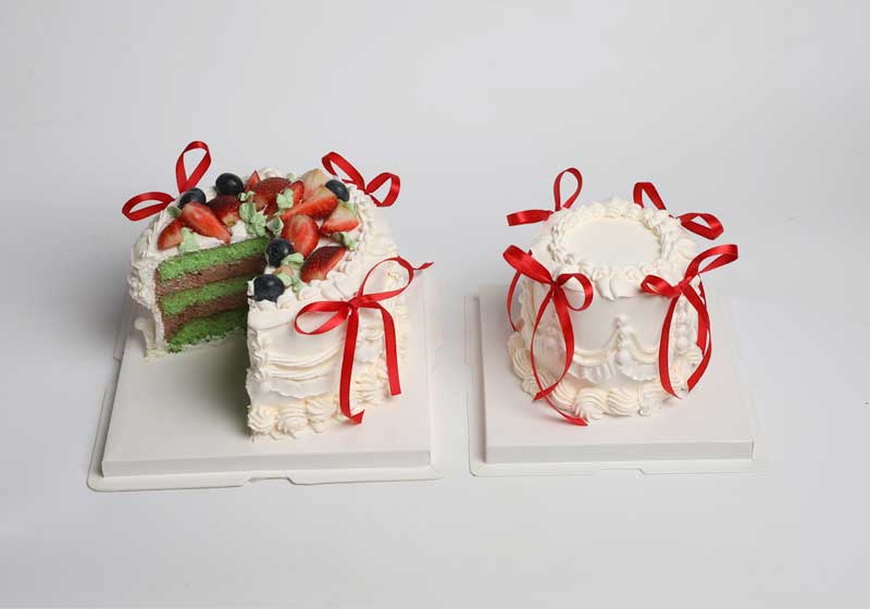 Pavlova, Pudding and Pandan: Miilk Cakes Brings a Merry Multicultural Christmas Showdown