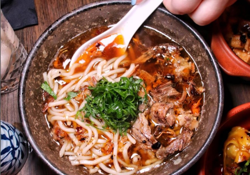 Melbourne's Culinary Gems: A Taste of the City's Best Dining Spots