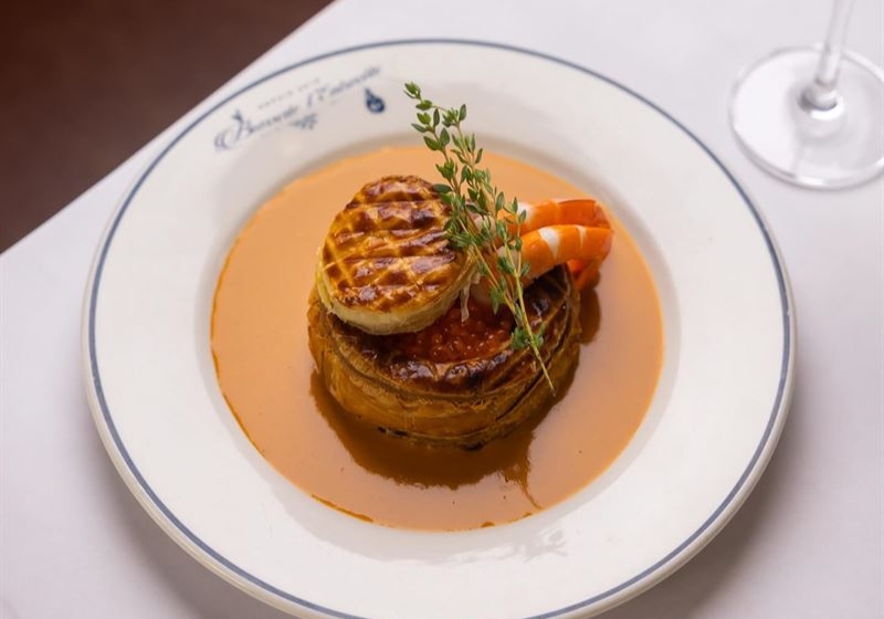 Dining Delights: Exploring Sydney's Culinary Gems