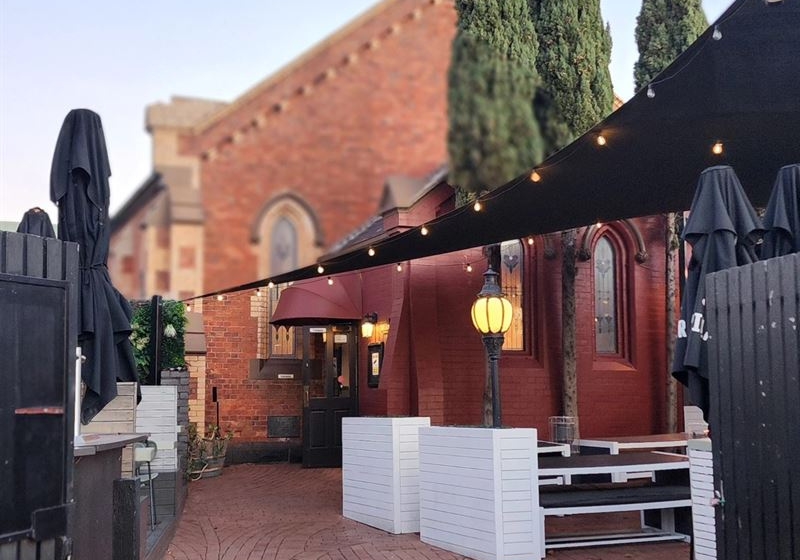 Dine Under the Open Sky: The Best Outdoor Dining Experiences