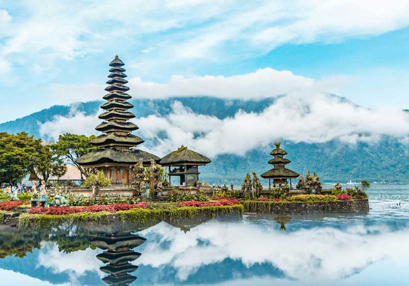 Aussies’ Top Travel Destinations for 2025: Where We’re Holidaying at Home and Abroad