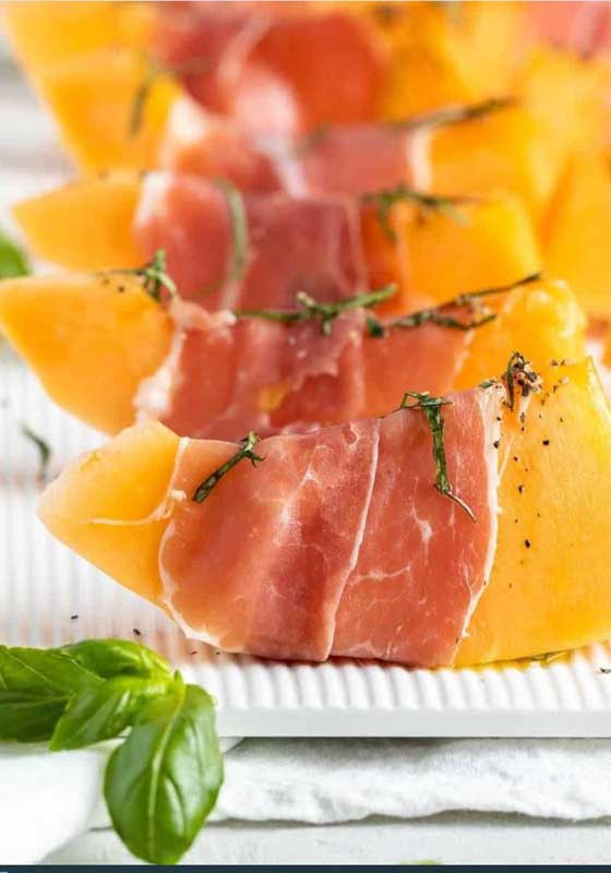 Sunset Snacks: The New Aperitivo for Golden Hour After the Beach