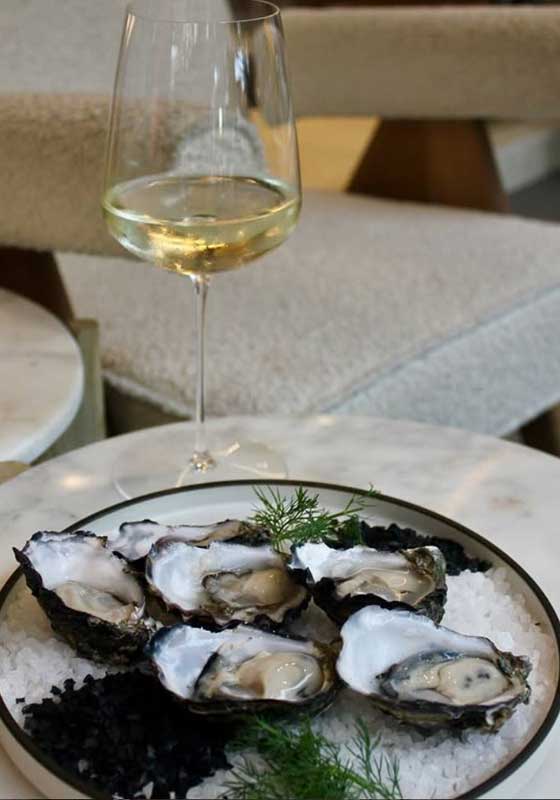 5 Must-visit Wine Bars for Your Next Night Out