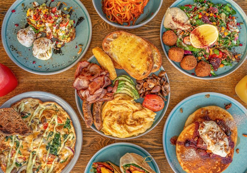 Café Culture: Discovering Iconic Australian Spots for Breakfast and Beyond