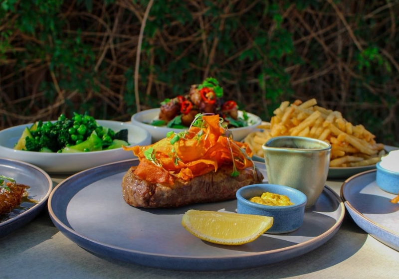 Exploring Modern Australian Culinary Gems