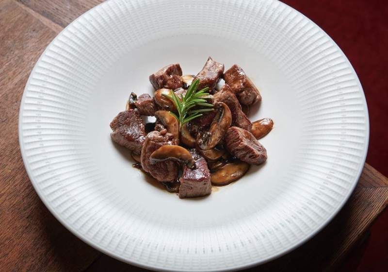 The Art of Fine Dining: Elegant Culinary Journeys