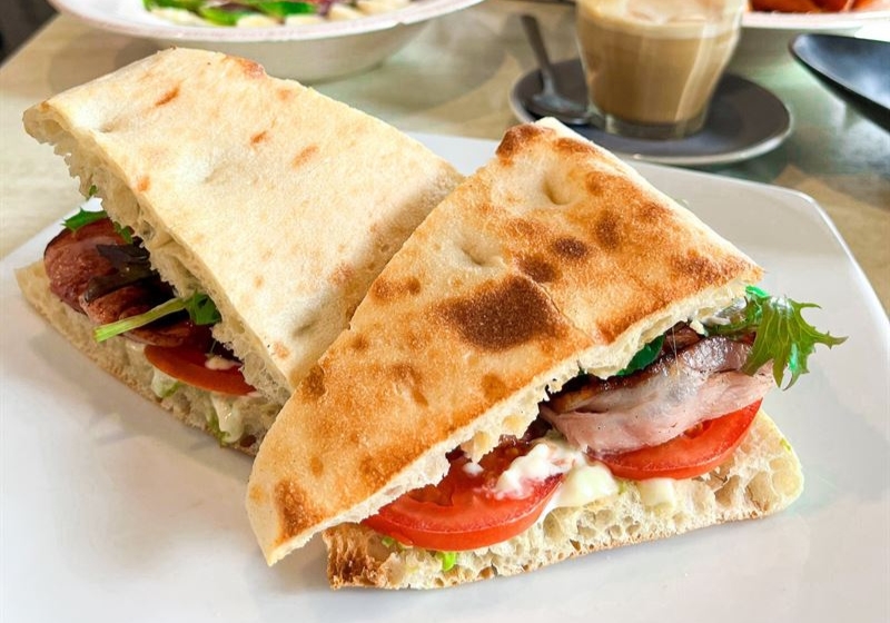 A Brunch Affair: Discovering the Best Cafés for a Lazy Weekend Escape