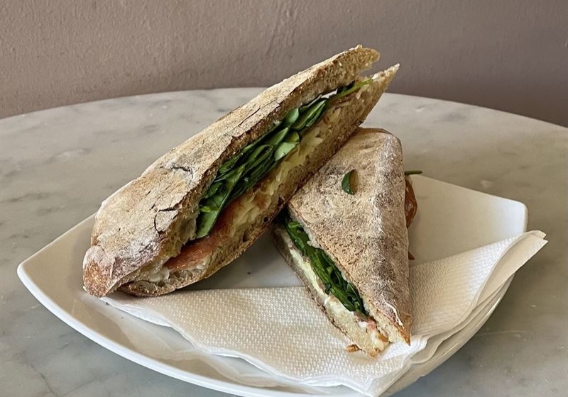 A Brunch Affair: Discovering the Best Cafés for a Lazy Weekend Escape