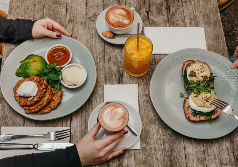 A Brunch Affair: Discovering the Best Cafés for a Lazy Weekend Escape