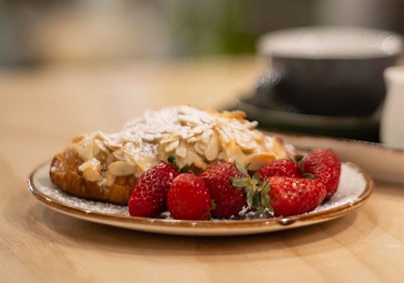 A Brunch Affair: Discovering the Best Cafés for a Lazy Weekend Escape