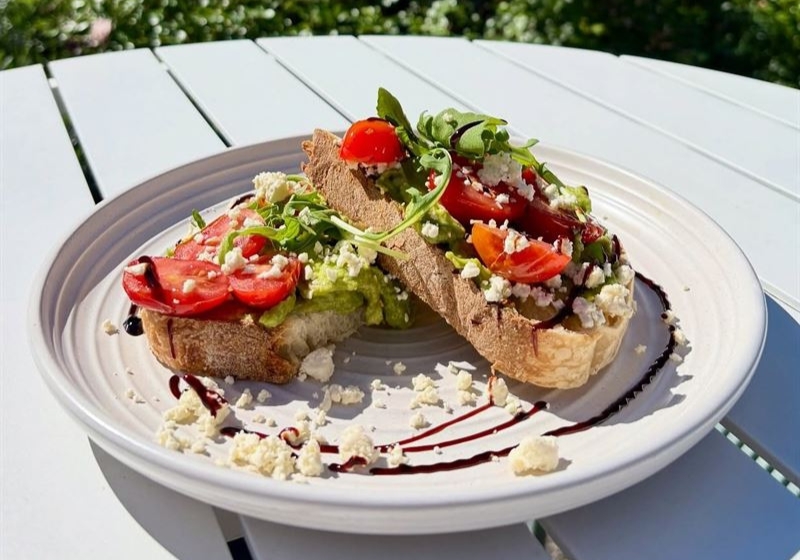 Discover Hidden Culinary Gems: Tucked Away, Worth the Find