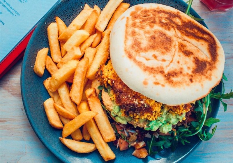 Breathtaking Waterviews: Where Culinary Delights Meet Scenic Vistas