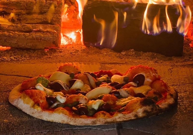 Gourmet Pizza Reimagined: A Culinary Journey Through Artisan Pizzerias