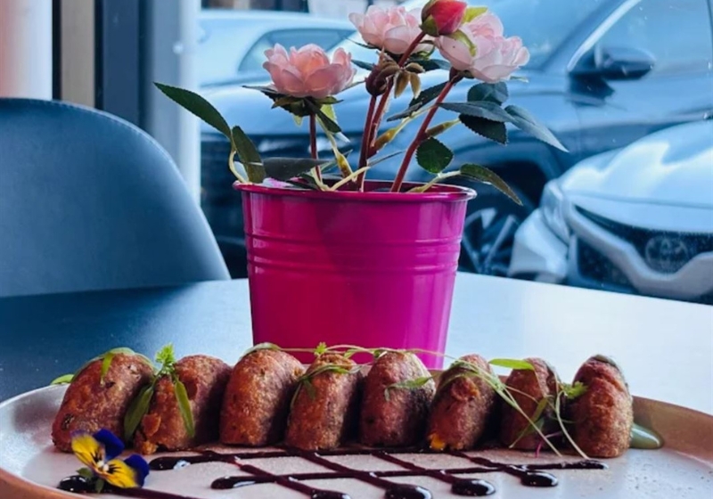 Delight in Adelaide: Your Guide to Coastal and Cultural Culinary Gems