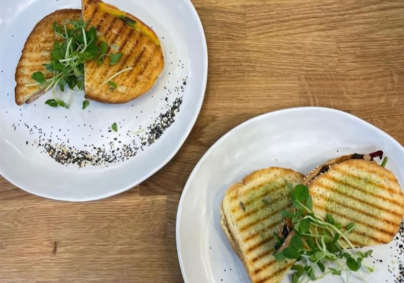 Delight in Adelaide: Your Guide to Coastal and Cultural Culinary Gems