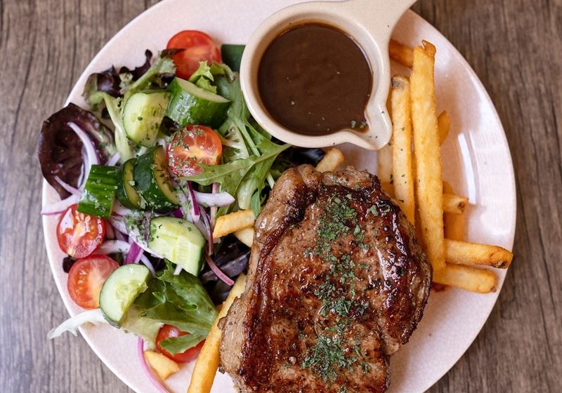 Local Gems: Where to Eat When You Want to Feel Like a Regular