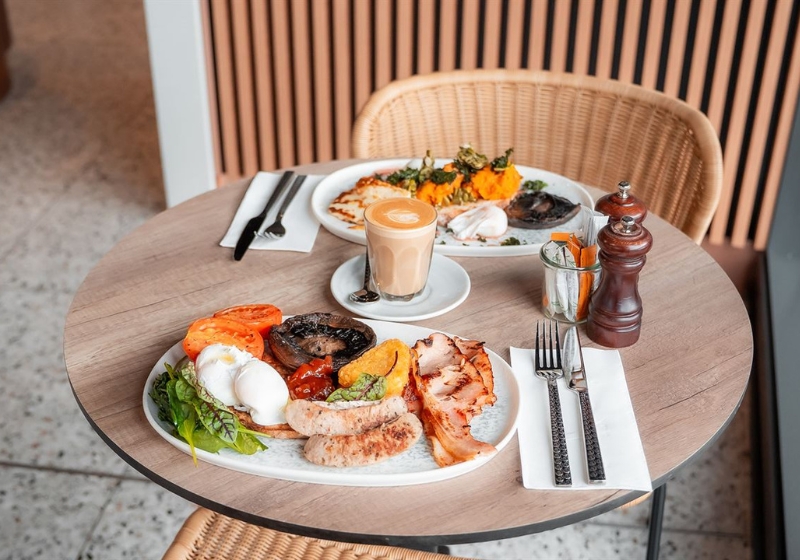 Melbourne's Culinary Hotspots: A Take on Trendy Dining