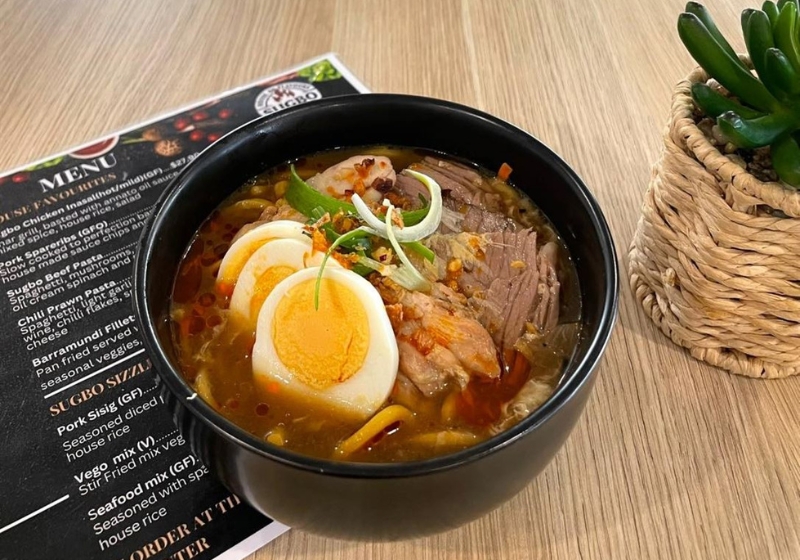 Savour the World: Dining Adventures with an Aussie Twist