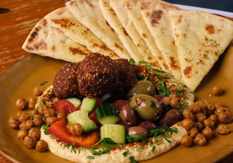 Savouring the Long Lunch: Five Must-Visit Venues for a Perfect Afternoon Indulgence