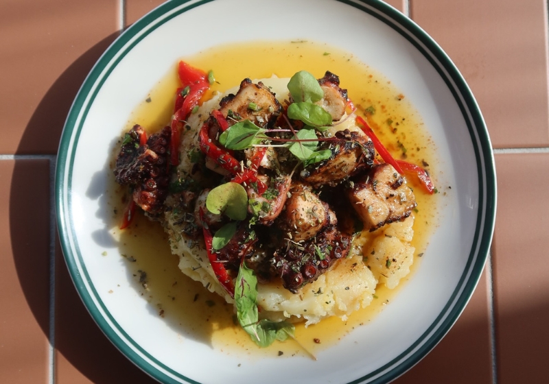 Savour the Experience: Shareable Menus That Elevate Dining