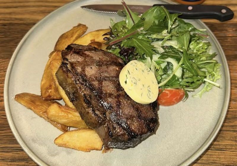 Dine to Connect: Exploring Sydney and Melbourne's Most Inviting Social Eateries