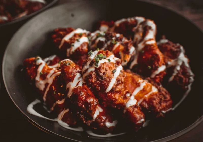 Dining Spots That Set the Benchmark