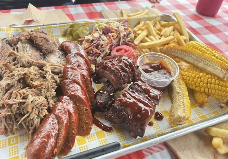 Sipping and Savouring: Venues Where Food and Drinks Flourish Together