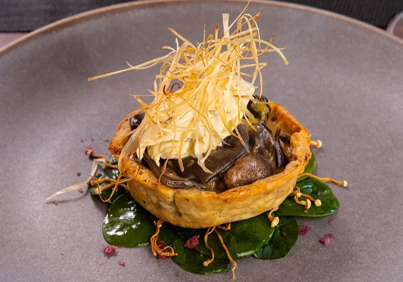 Raise a Glass: Discover Bars, Breweries and Cellar Doors Worth the Visit