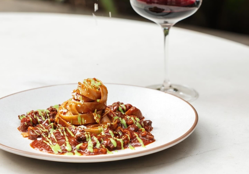 Savouring the Flavours of Brisbane: An Epicurean Journey Through Local Dining Gems