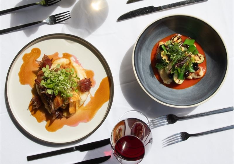 Savoring the Modern Australian Coastline: A Culinary Journey