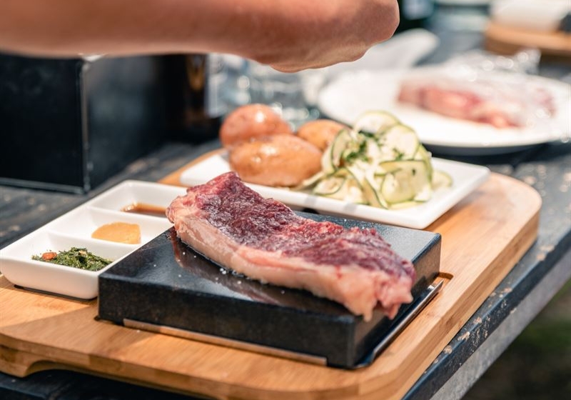 Gastronomic Getaways: Restaurants Worth the Journey
