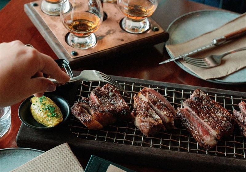 Local Favourites: Your Guide to Australia's Must-Visit Dining Gems