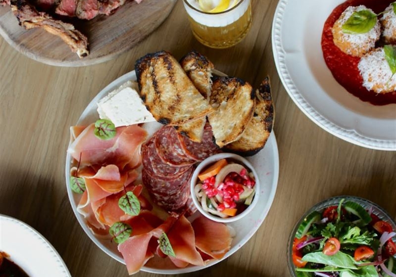 Indulge in a Luxurious Lunch: The Best Date Spots Across Australia