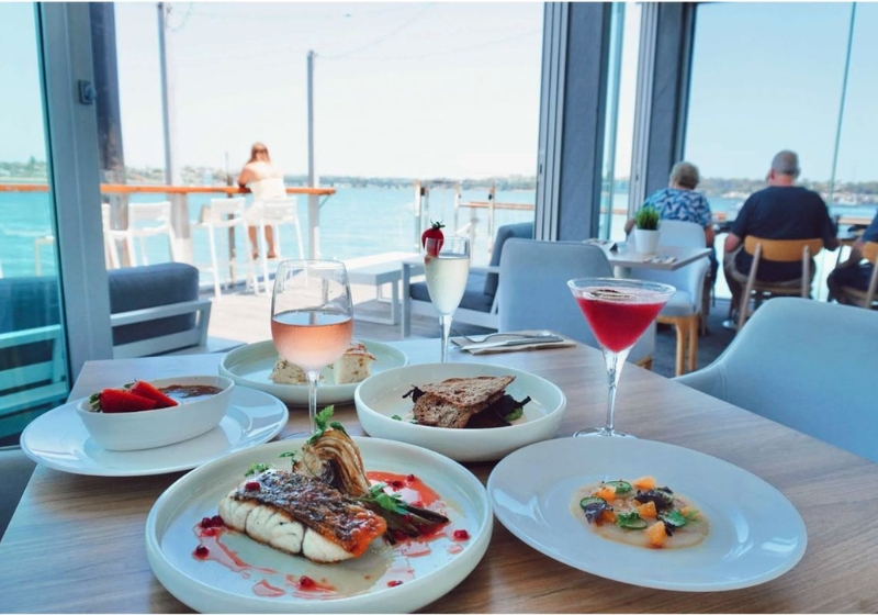 Serenity by the Sea: Discover Dreamy Waterfront Dining