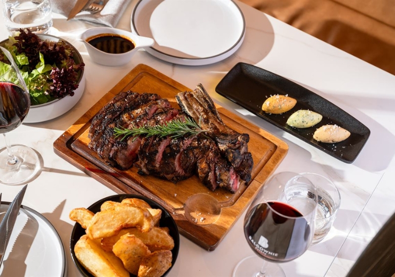 Culinary Escapes: Dining Destinations for Food and Wine Lovers