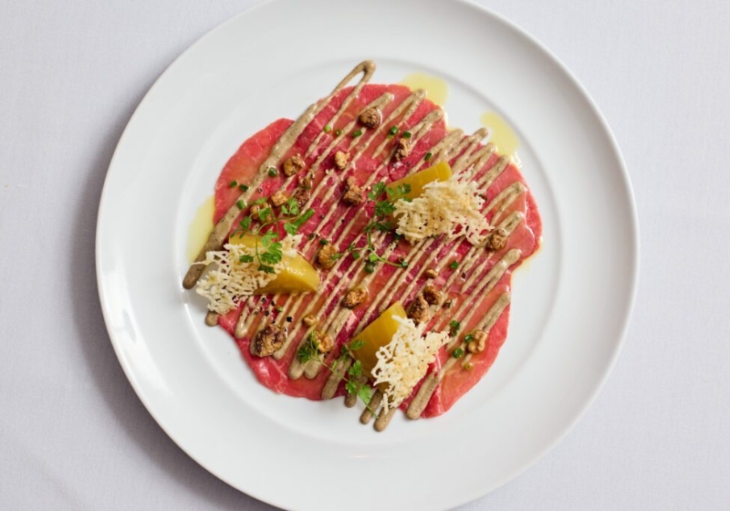 Unveiling Culinary Gems: Must-Try Modern Dining Rooms