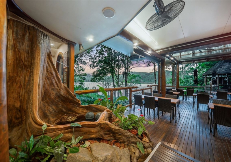 Indulge in the Art of Long Lunches: A Tour of Memorable Dining Experiences