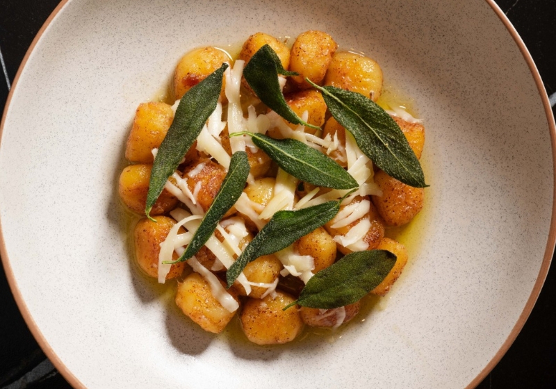 Indulge in the Art of Long Lunches: A Tour of Memorable Dining Experiences