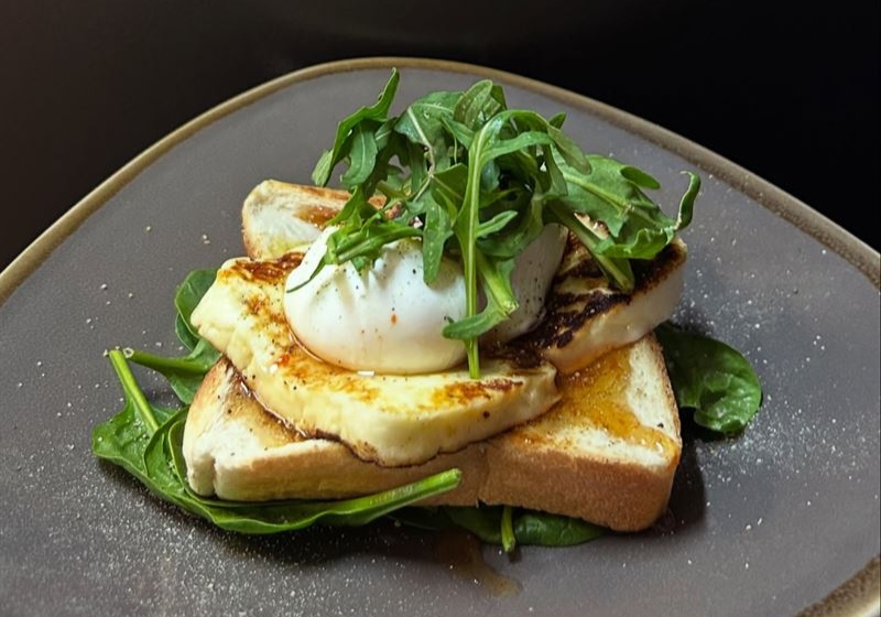 Unwind with Casual Eats: Five Delightful Dining Experiences