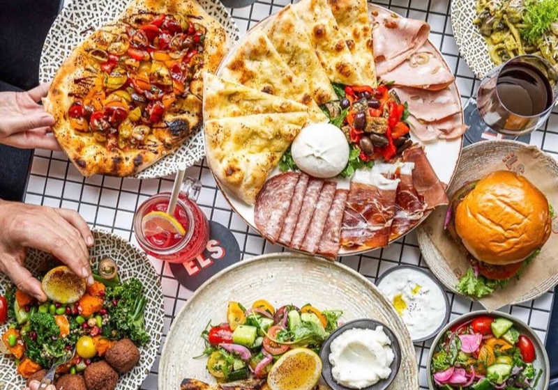 Gather Around: Five Fantastic Venues for Catching Up with Friends Over Great Food