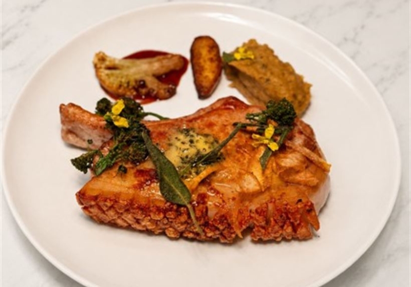 Gather Around: Five Fantastic Venues for Catching Up with Friends Over Great Food